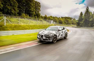 Alfa Romeo Stelvio Quadrifoglio z rekordem Nurburgringu — zdjęcie 8