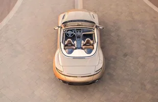 Aston Martin DB11 Volante — zdjęcie 3