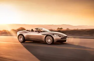 Aston Martin DB11 Volante — zdjęcie 7