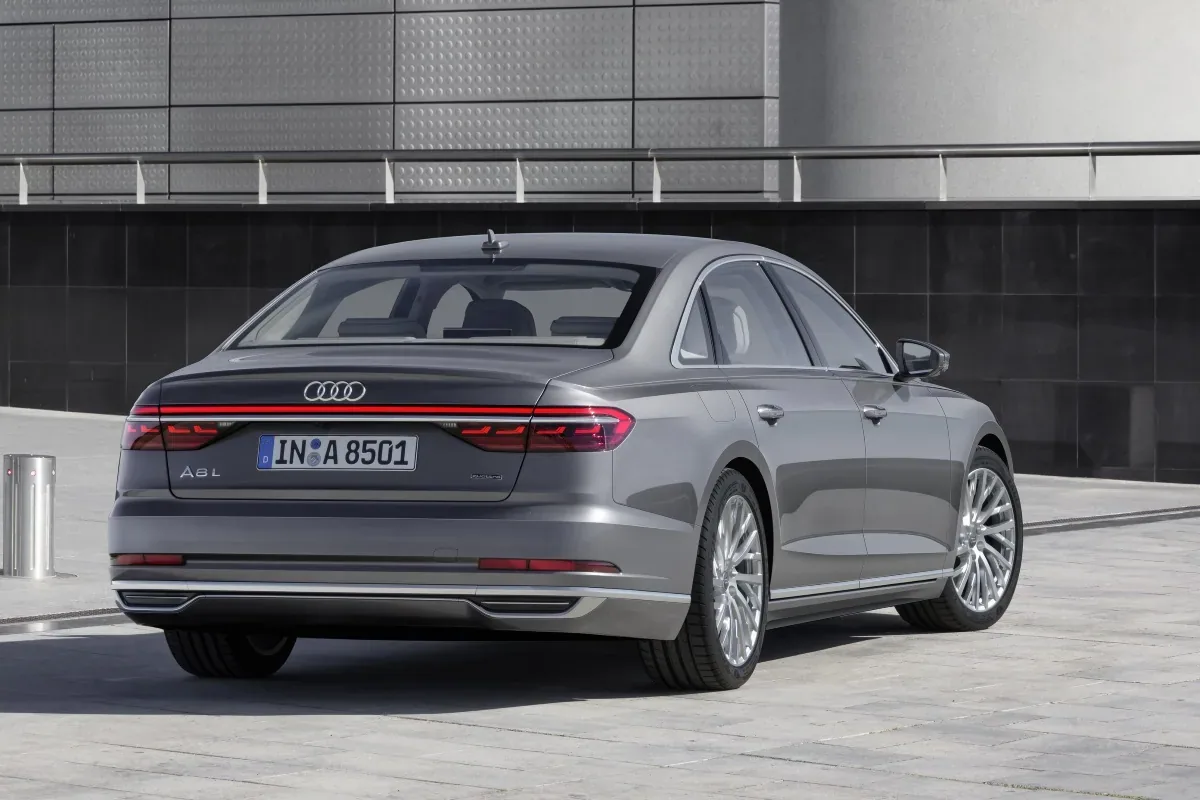 Audi A8 L