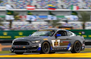 Ford Mustang GT4 w Europie — zdjęcie 1