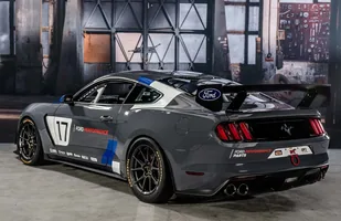 Ford Mustang GT4 w Europie — zdjęcie 5