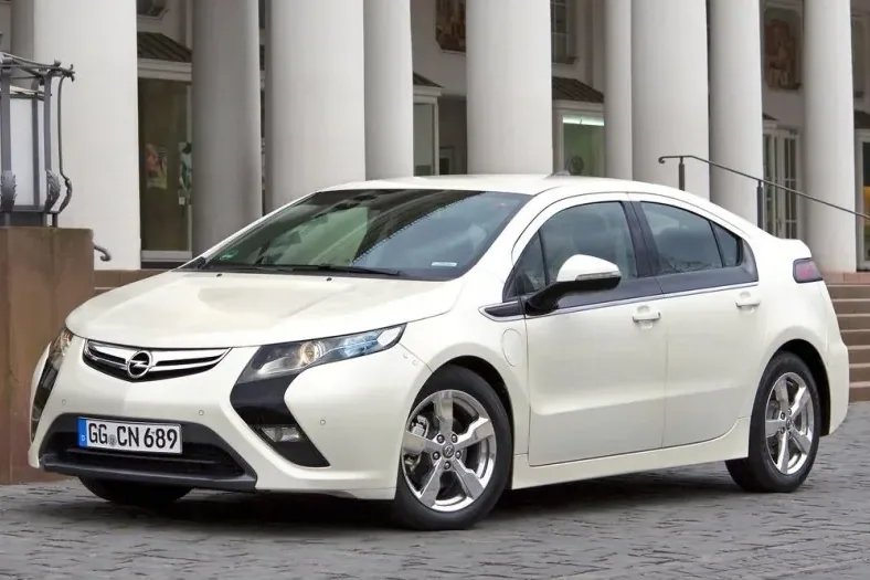Samochód Roku 2012 - Opel Ampera