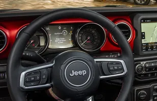 Jeep Wrangler. Zdjęcia wnętrza — zdjęcie 5