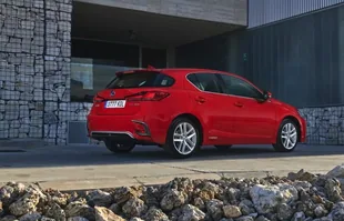 Lexus CT 200h po liftingu — zdjęcie 8