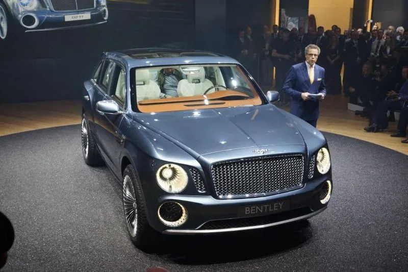 Koncepcyjny Bentley EXP 9 F