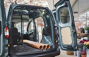 "Małe" Transity już po liftingu