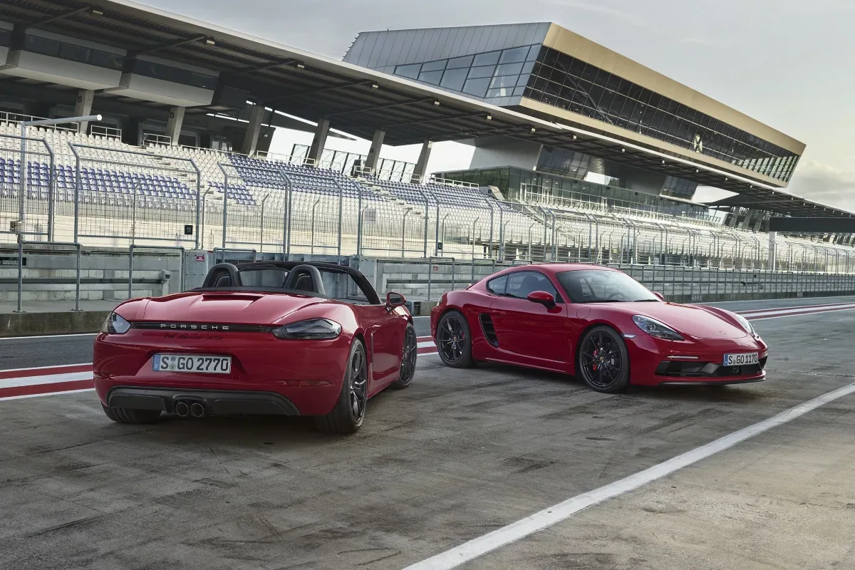 Porsche 718 Cayman i Boxster