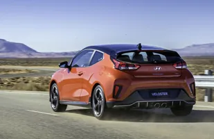 Hyundai Veloster II generacji — zdjęcie 11