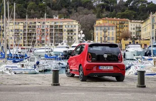 Volkswagen Up! GTI — zdjęcie 9