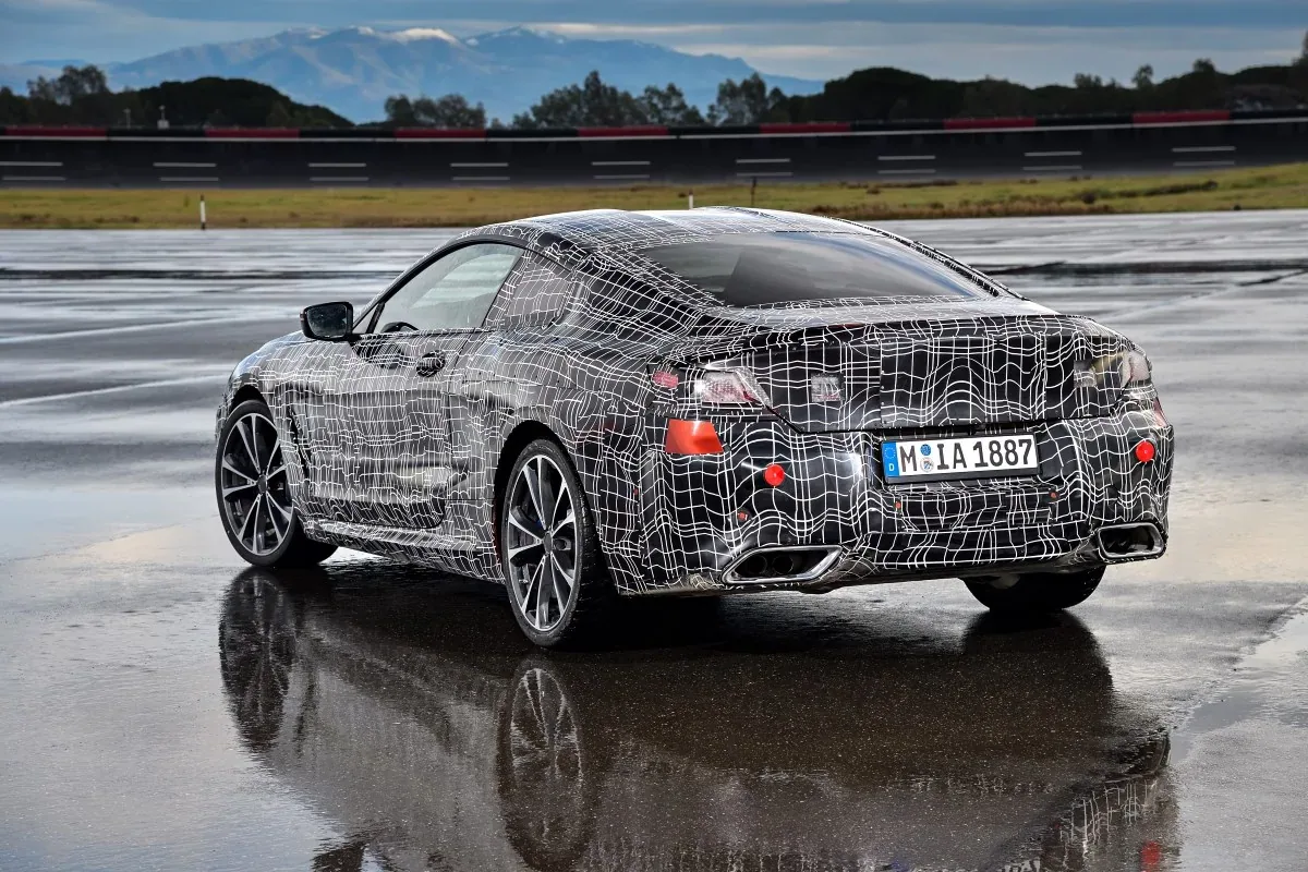 BMW 8
