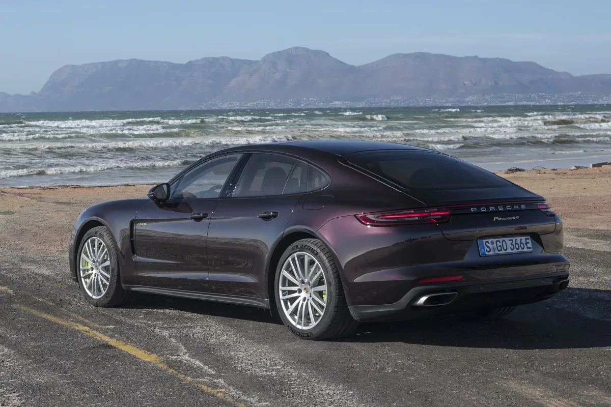Porsche Panamera Turbo S E-Hybrid