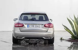 Mercedes klasy C po liftingu — zdjęcie 5