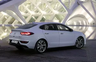 Hyundai i30 Fastback. Ceny — zdjęcie 2
