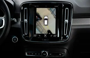 Volvo XC40 z tytułem Car of the Year 2018 — zdjęcie 6