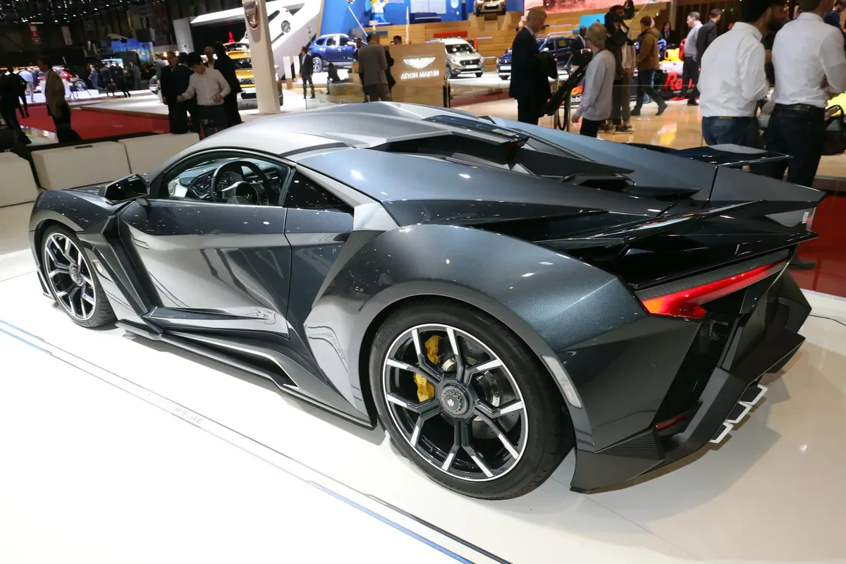 Fenyr Supersport