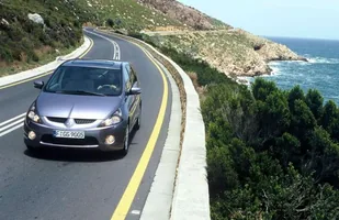 Używane: Mitsubishi Grandis — zdjęcie 2