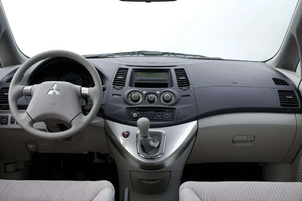 Mitsubishi Grandis