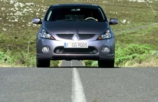 Używane: Mitsubishi Grandis — zdjęcie 6