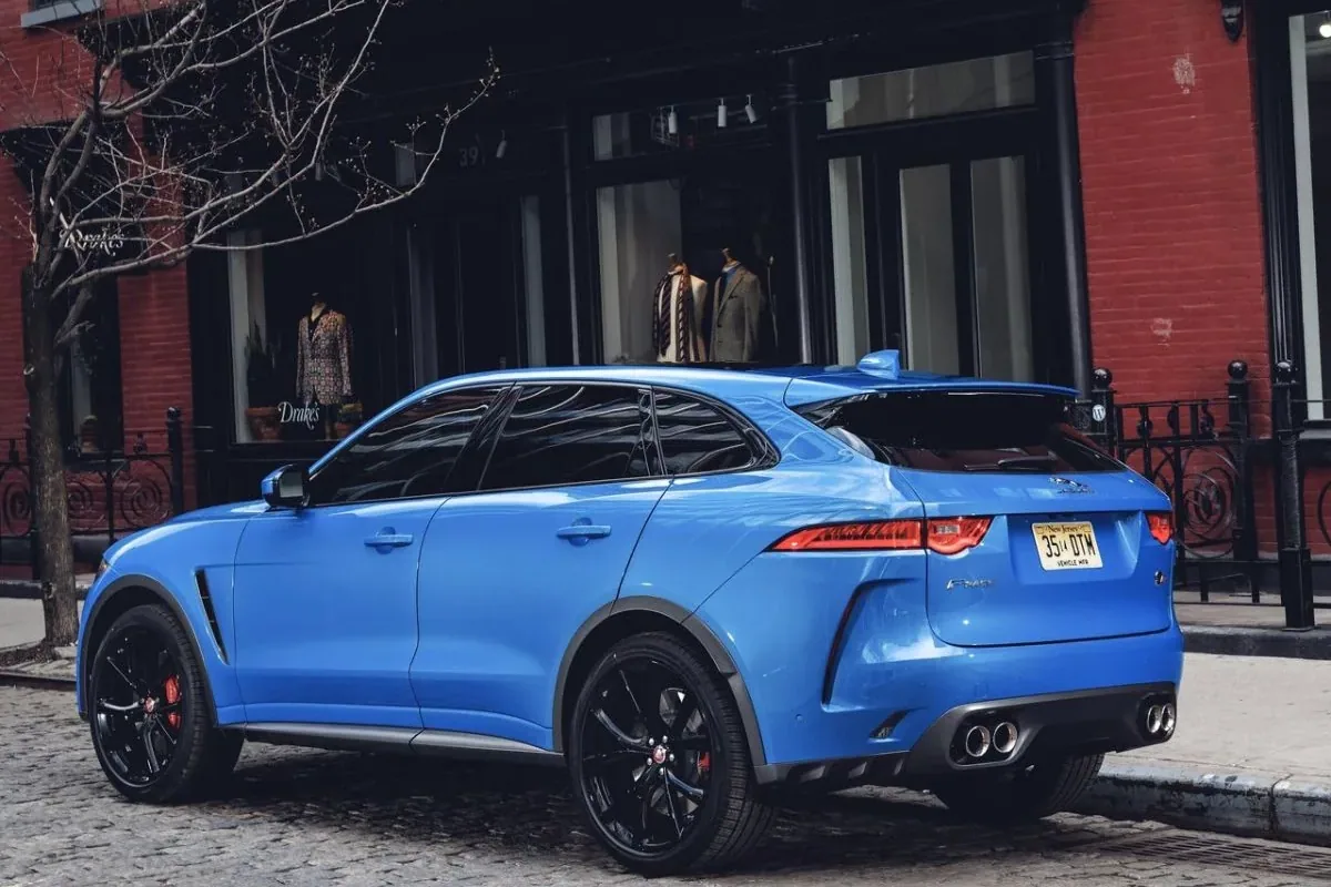 Jaguar F-Pace SVR