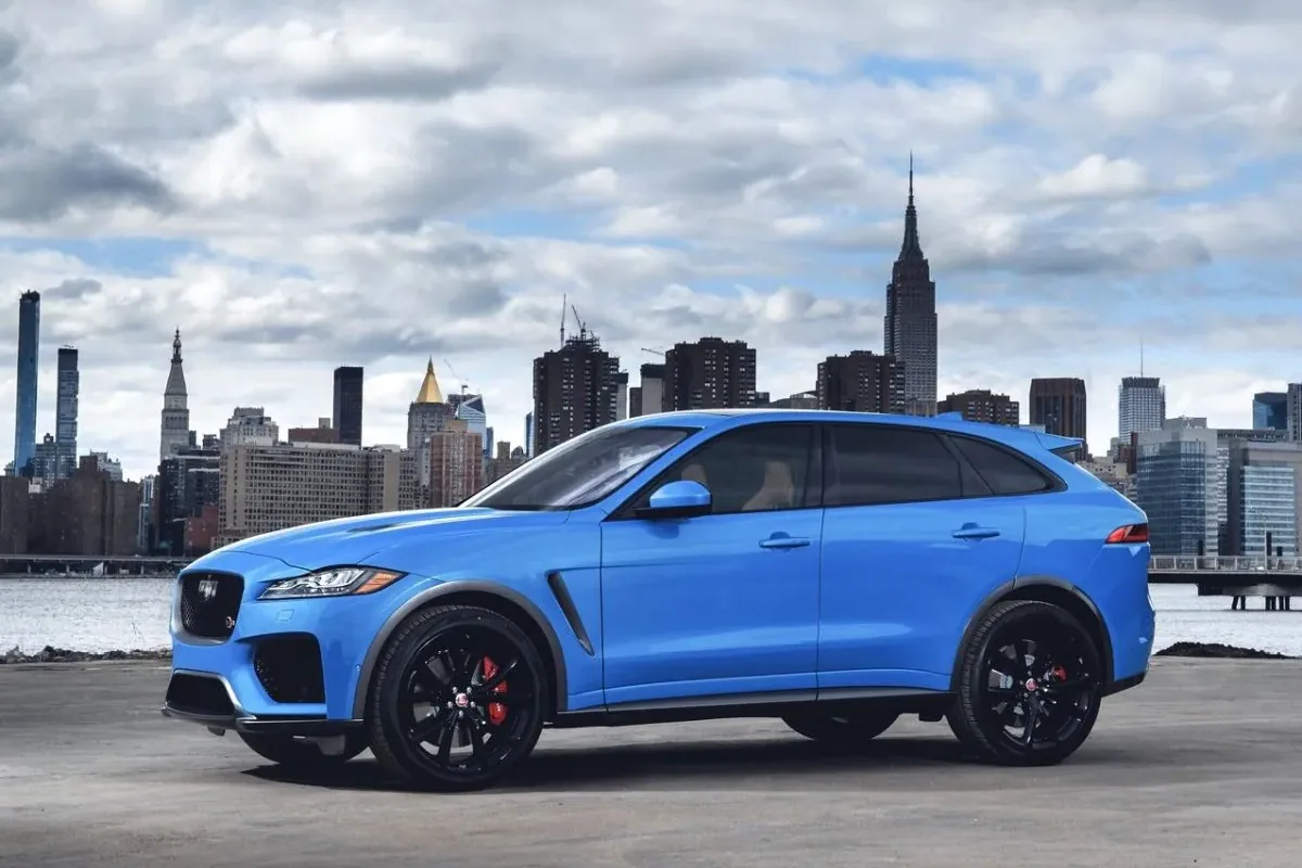 Jaguar F-Pace SVR