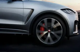 Jaguar F-Pace SVR — zdjęcie 8