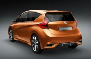 Nissan Invitation - następca Note — zdjęcie 6