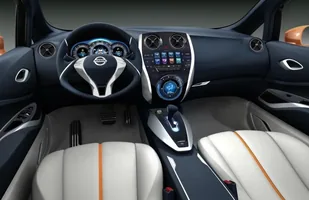 Nissan Invitation - następca Note — zdjęcie 8