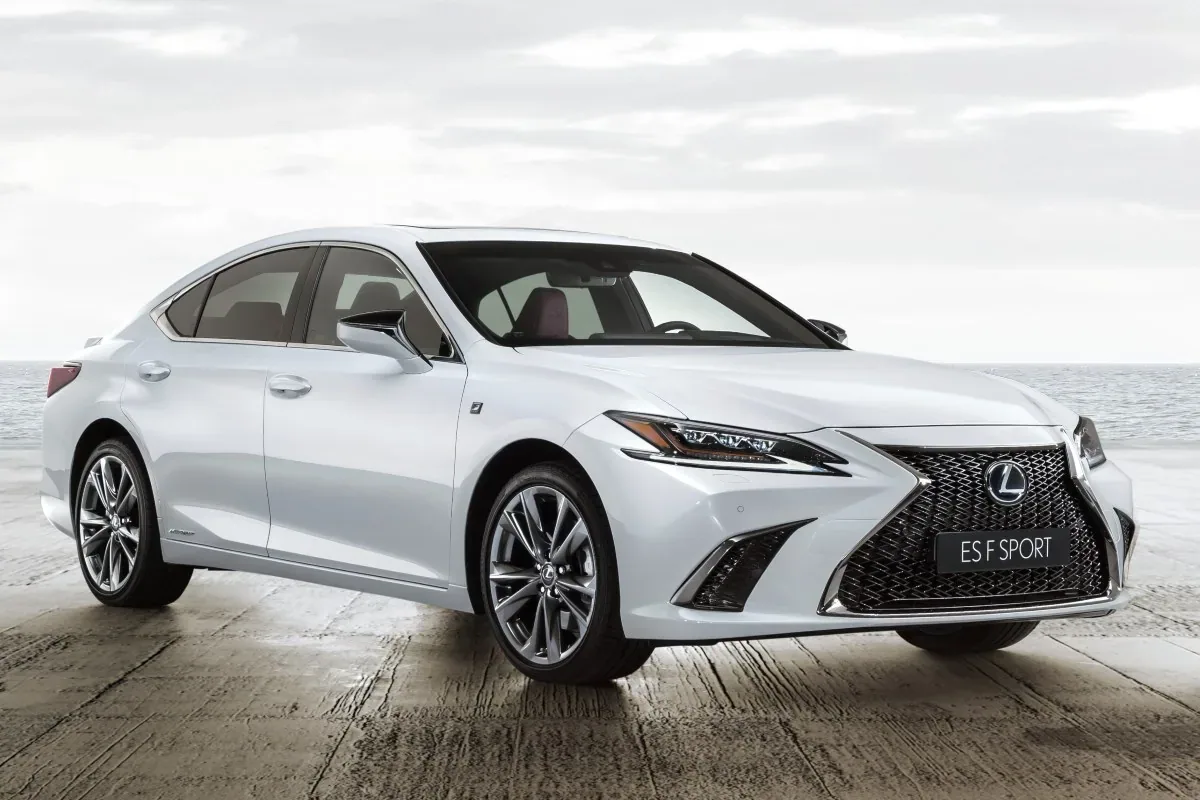 Lexus ES