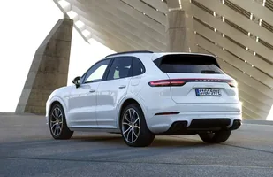 Porsche Cayenne III jako hybryda plug-in — zdjęcie 3