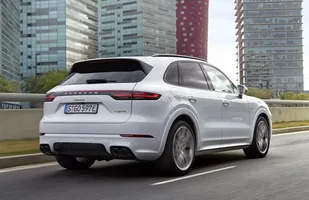 Porsche Cayenne III jako hybryda plug-in — zdjęcie 5