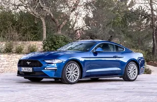 Ford Mustang po modernizacji — zdjęcie 1