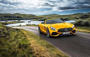 Mercedes AMG GT S Roadster