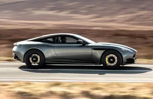 Aston Martin DB11 AMR — zdjęcie 2