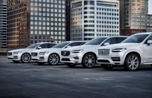 Volvo S60 bez silników Diesla — zdjęcie 1