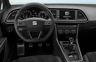 Seat Leon Cupra ST Carbon w polskich salonach — zdjęcie 2