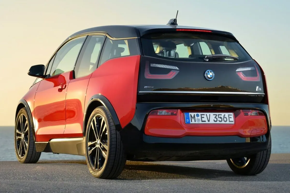 BMW i3s