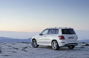 Mercedes GLK. Tak wygląda SUV Mercedesa po liftingu — zdjęcie 9