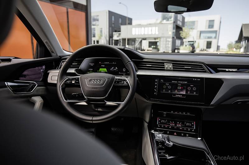 Audi e-tron. Pierwszy model z kamerami zamiast lusterek
