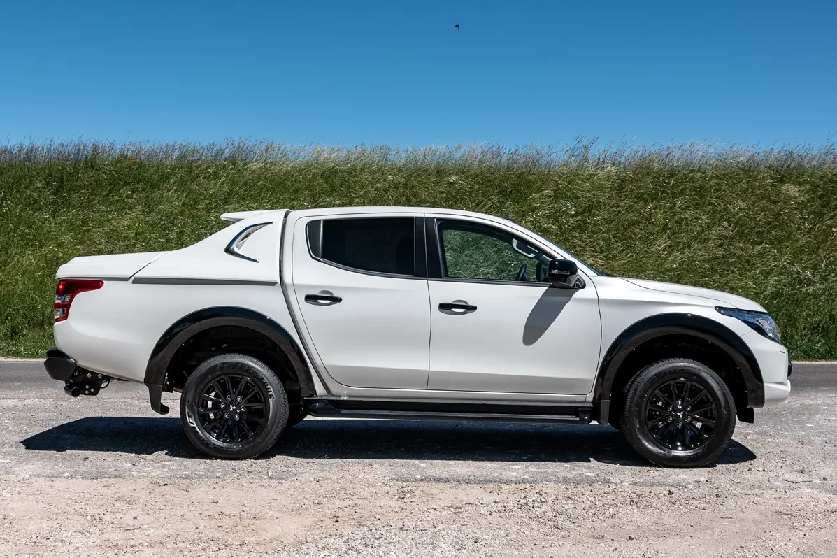Mitsubishi L200 Black Edition