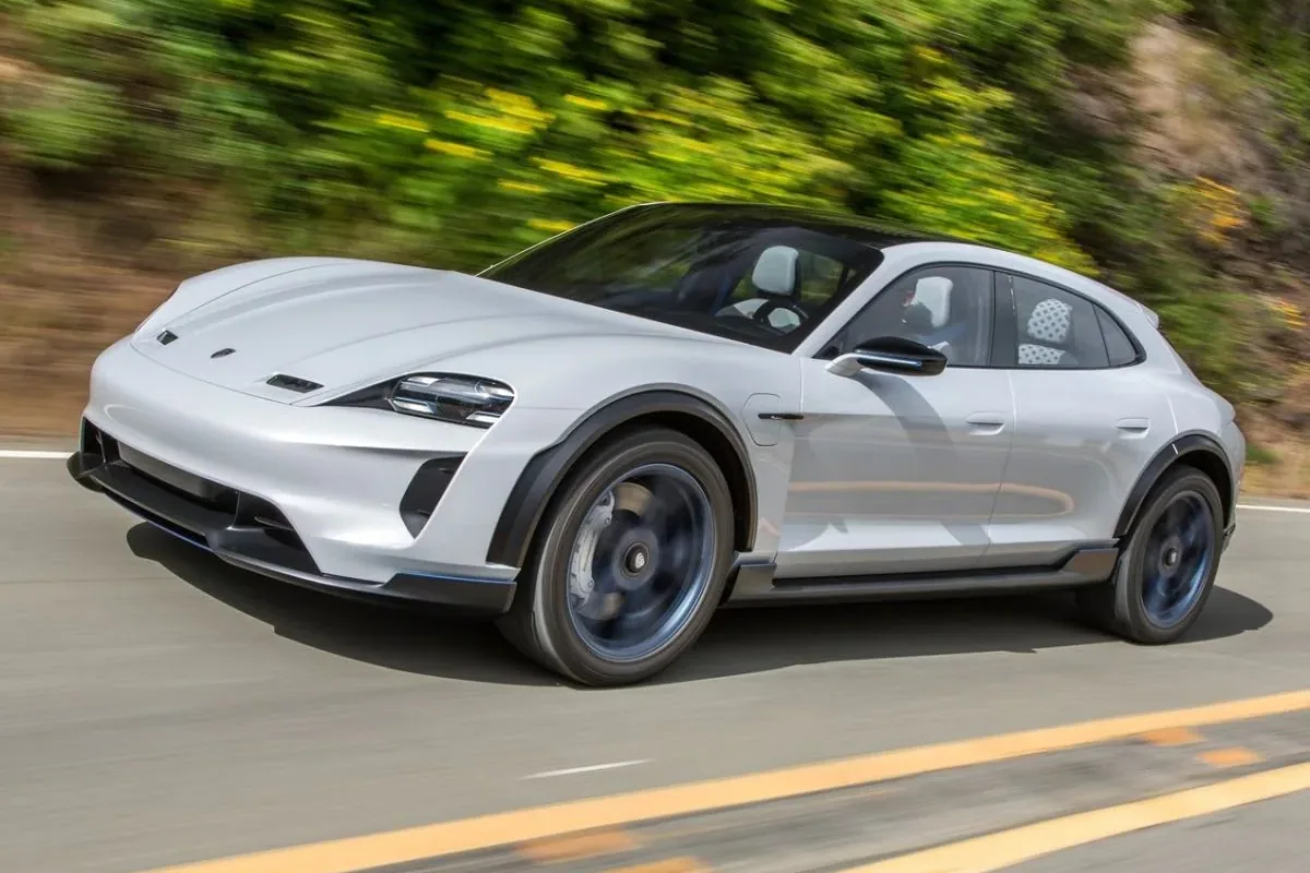 Porsche Mission E Cross Turismo Concept
