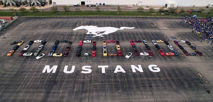 10 milionów Fordów Mustangów