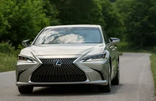 Lexus ES wkracza do Europy — zdjęcie 4