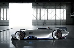 Mercedes Vision EQ Silver Arrow — zdjęcie 2
