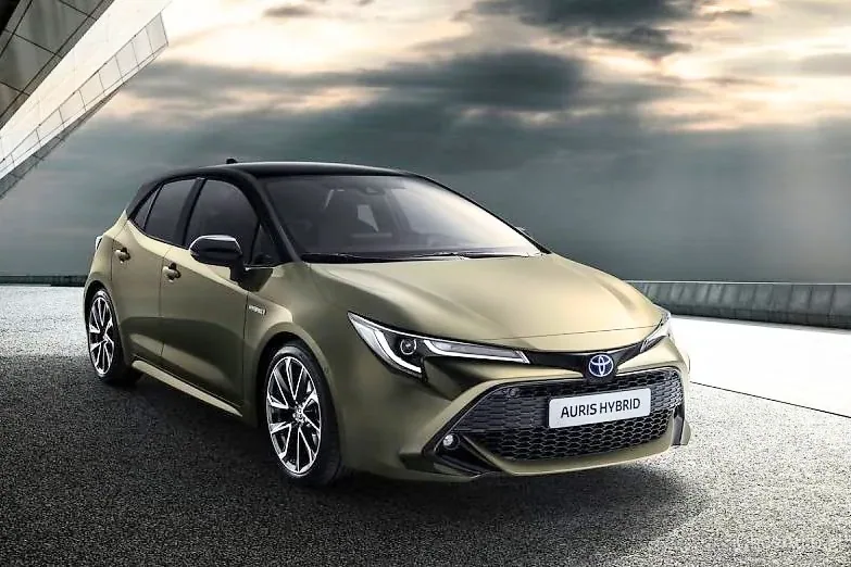 Miała być Toyota Auris, a będzie Corolla