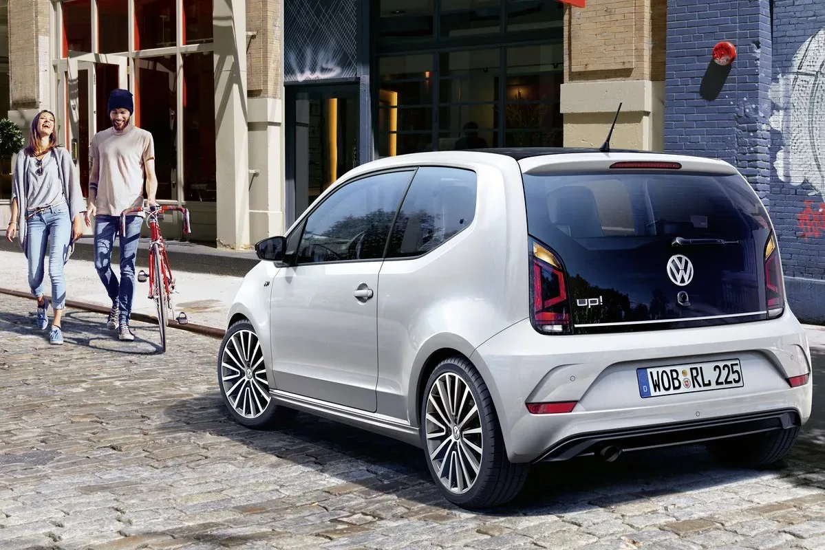 [modelVolkswagen Up!] R-line
