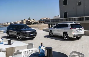 Jeep Cherokee po liftingu — zdjęcie 11