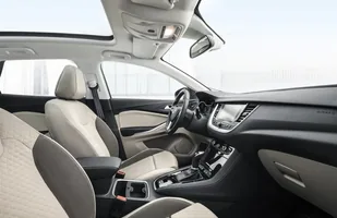 Opel Grandland X z nowym silnikiem — zdjęcie 3