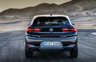 BMW X2 M35i. Prawie jak prawdziwa "eMka" — zdjęcie 4