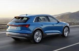 Audi e-tron. Elektryczna nowość — zdjęcie 3
